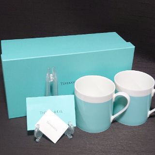 中華のおせち贈り物新品未使用 ティファニー ボーンチャイナ カラー インショップ Tiffany カラーブロック マグ 2個セット 食器
