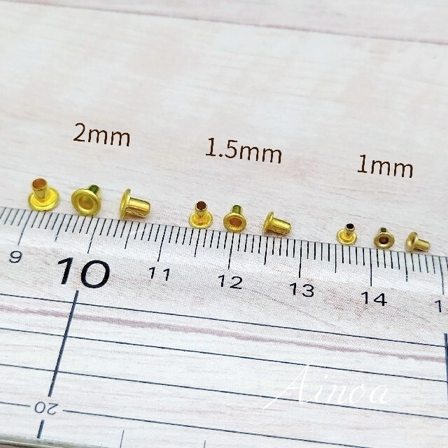 極小ミニハトメ 1mm～2.5mm 30個 菊割棒 ハンドメイドの素材/材料(各種パーツ)の商品写真