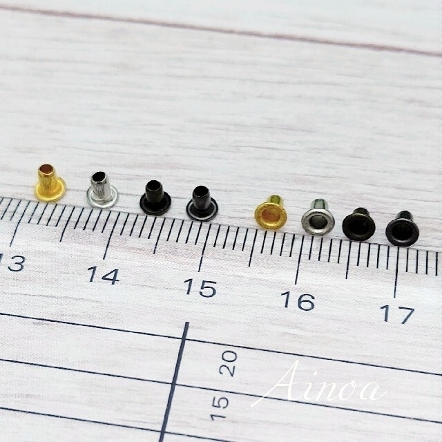 極小ミニハトメ 1mm～2.5mm 30個 菊割棒 ハンドメイドの素材/材料(各種パーツ)の商品写真