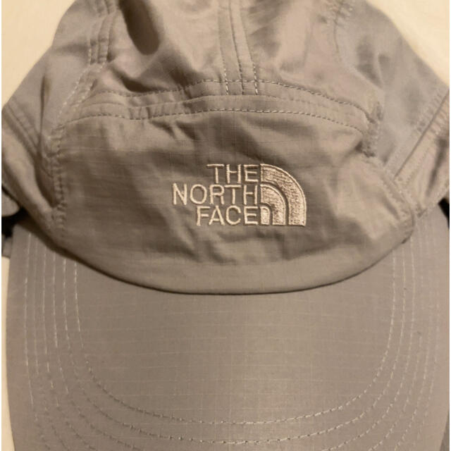 THE NORTH FACE(ザノースフェイス)のノースフェイス　サンシールドキャップ　NN02104 ミネラルグレー スポーツ/アウトドアのランニング(その他)の商品写真