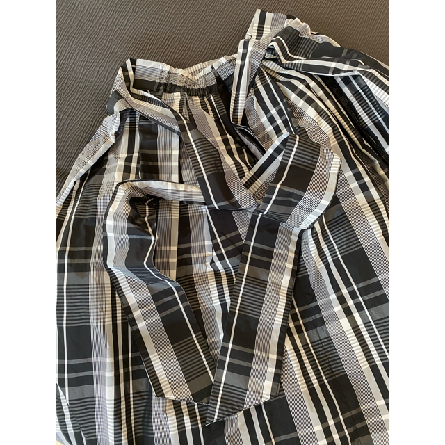 FRAY I.D(フレイアイディー)のフレイアイディー リボン　タフタスカート レディースのスカート(ロングスカート)の商品写真