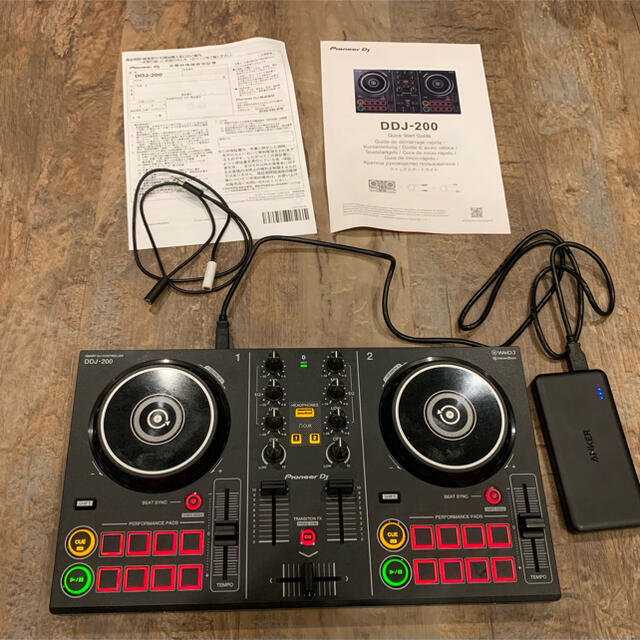 Pioneer DDJ-200 Pioneer DDJ-200