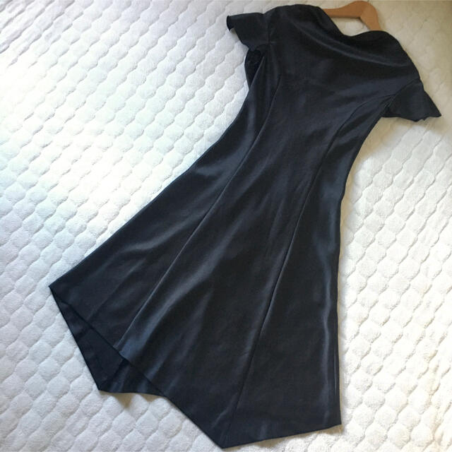 INDIVI(インディヴィ)のindivi ドレープ襟ワンピース ドレス 黒　タグ付き未使用 レディースのワンピース(ひざ丈ワンピース)の商品写真