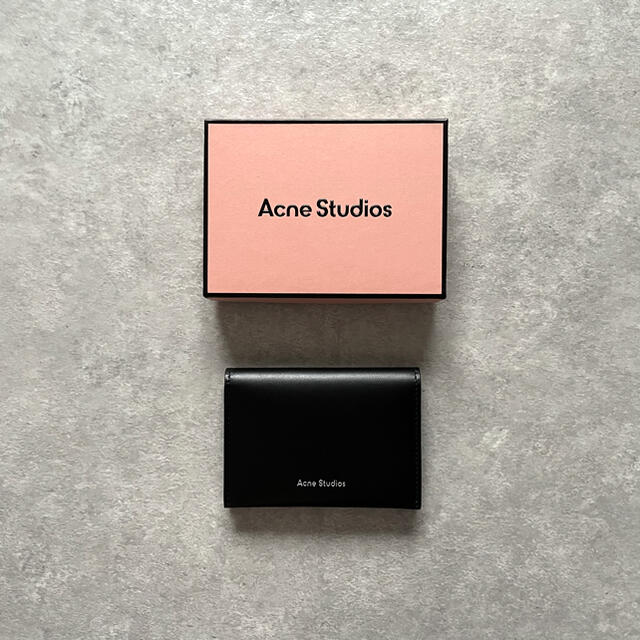 Acne Studios 2つ折りカードホルダー