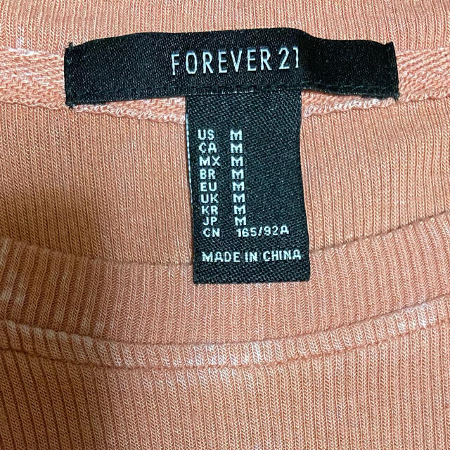 FOREVER 21(フォーエバートゥエンティーワン)の【美品】Forever21 レディースTシャツ M レディースのトップス(Tシャツ(半袖/袖なし))の商品写真