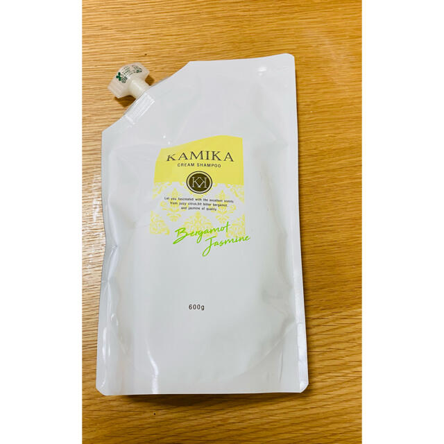 注目ショップ KAMIKA クリームシャンプー 詰替600g+新品容器