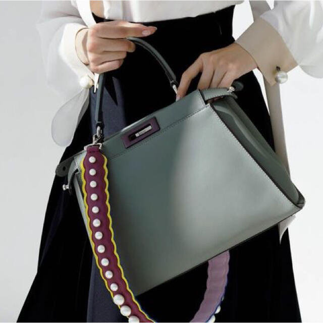 送料無料・名入れ彫刻 FENDI ストラップユー - crumiller.com