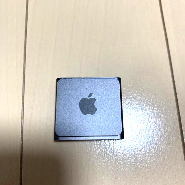 iPod(アイポッド)のiPod shuffle ブラック スマホ/家電/カメラのオーディオ機器(ポータブルプレーヤー)の商品写真