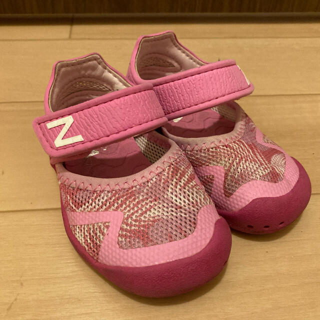 New Balance(ニューバランス)のニューバランスNB キッズサンダル 12.5cm ピンク ガールズサンダル キッズ/ベビー/マタニティのベビー靴/シューズ(~14cm)(サンダル)の商品写真