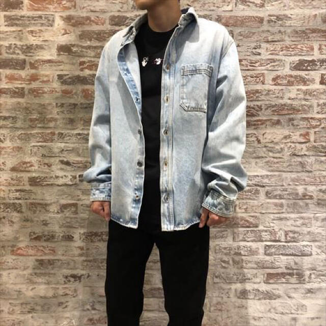 OFF-WHITE(オフホワイト)のOFF-WHITE NEGATIVE MARK DENIM メンズのジャケット/アウター(Gジャン/デニムジャケット)の商品写真