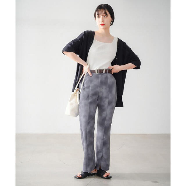 PAGEBOY(ページボーイ)のマーブルプリントパンツ GRL ZARA UNIQLO LOWRYSFARM レディースのパンツ(カジュアルパンツ)の商品写真