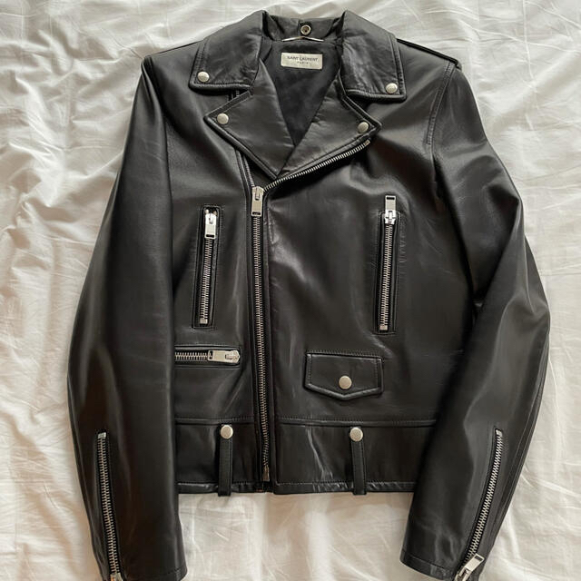 Saint Laurent(サンローラン)の数回着用 サンローランパリ 2014AW L01ラムレザーライダースジャケット メンズのジャケット/アウター(ライダースジャケット)の商品写真