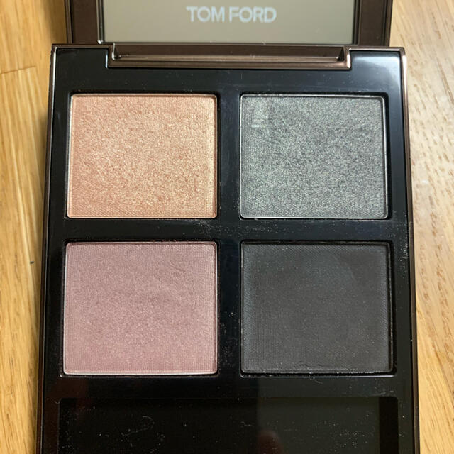 トムフォード　TOM FORD