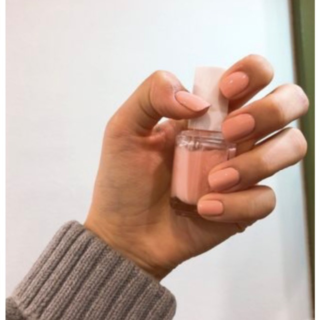 Essie(エッシー)の【レア品番】essie  in full swing  コスメ/美容のネイル(マニキュア)の商品写真