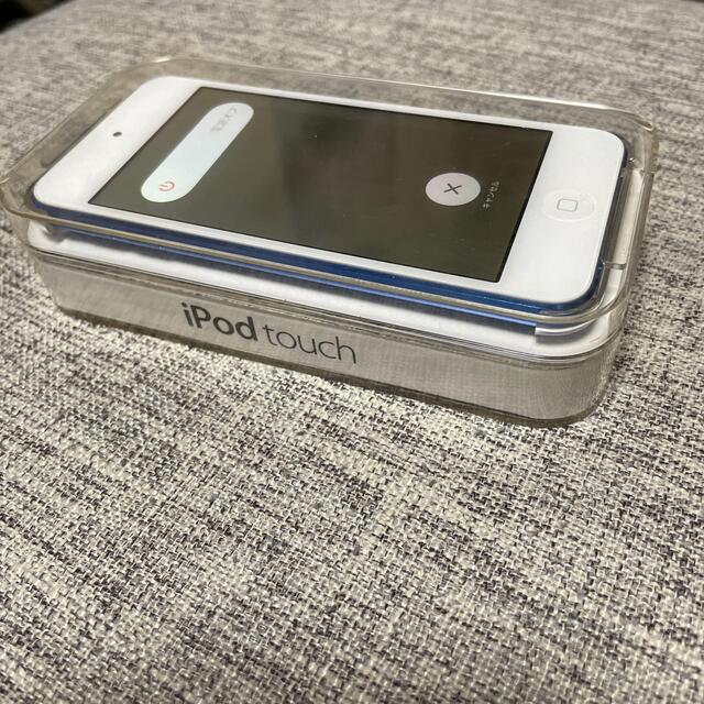 Apple(アップル)のApple iPod touch 32GB MKHV2J/A スマホ/家電/カメラのオーディオ機器(ポータブルプレーヤー)の商品写真