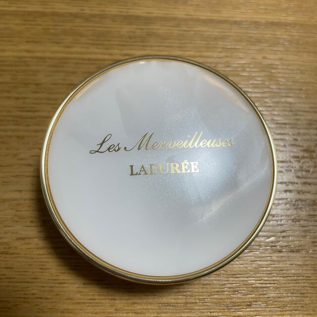 Les Merveilleuses LADUREE(レメルヴェイユーズラデュレ)のレメルヴェイユーズラデュレ コスメ/美容のベースメイク/化粧品(チーク)の商品写真