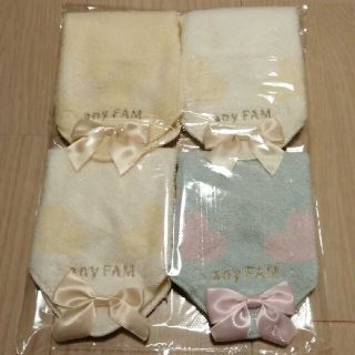 エニィファム(anyFAM)の新品any FAM ハンドタオル４枚セット(タオル/バス用品)