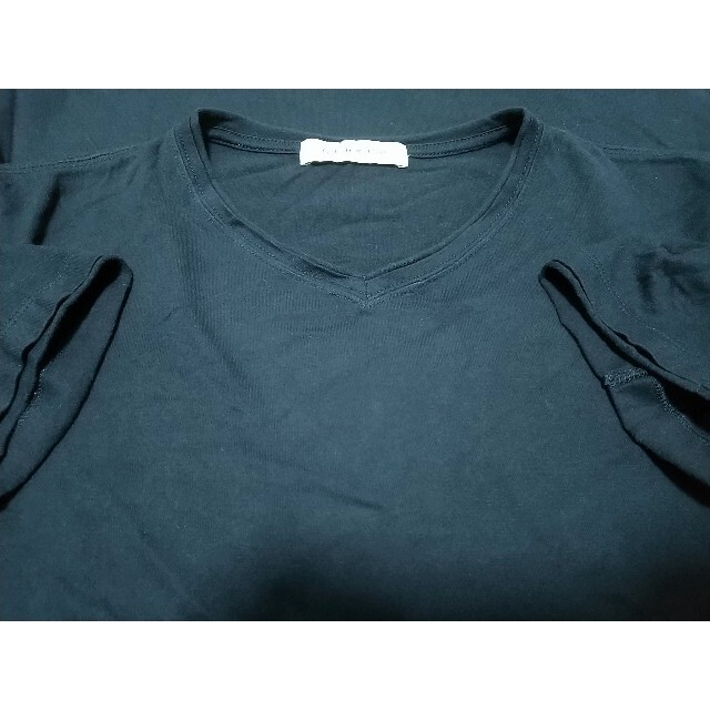AZUL by moussy(アズールバイマウジー)のAZUL BY MOUSSY Vネック 無地 Tシャツ Ｍサイズ 紺色 シンプル メンズのトップス(Tシャツ/カットソー(半袖/袖なし))の商品写真