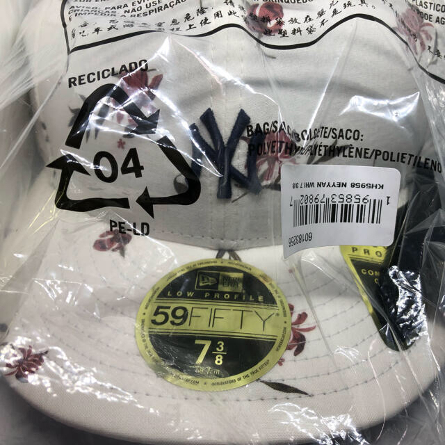 NEW ERA(ニューエラー)のKITH Summer Floral New Era 59Fifty 7 3/8 メンズの帽子(キャップ)の商品写真