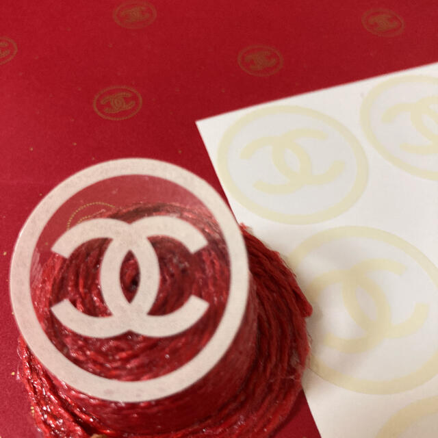 CHANEL(シャネル)のCHANEL/ココマーク✨ホワイト×クリアシール【4枚】✨ インテリア/住まい/日用品の文房具(シール)の商品写真