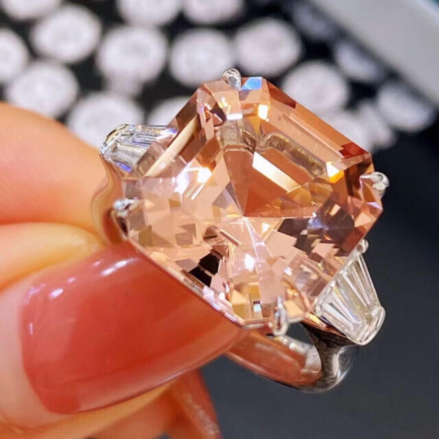 します 天然モルガナイト ダイヤ リング 9.46ct k18 の通販 by Rui