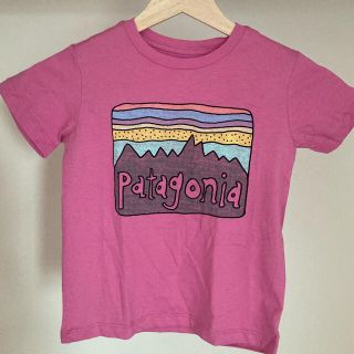 パタゴニア(patagonia)の新品未使用タグ付き　パタゴニア　4T 100㌢　ピンク　Tシャツ(Tシャツ/カットソー)