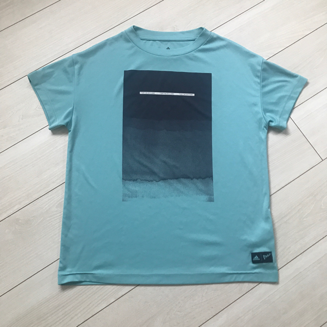 adidas(アディダス)のアディダス★テニスウェア★メンズ/ユニ★PARLEY GRAP Tシャツ/M スポーツ/アウトドアのテニス(ウェア)の商品写真