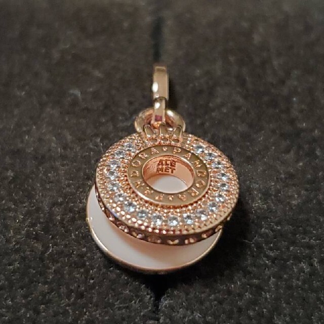 【新品】PANDORA スパークリングパヴェクラウンO クロス&ポーチ付き