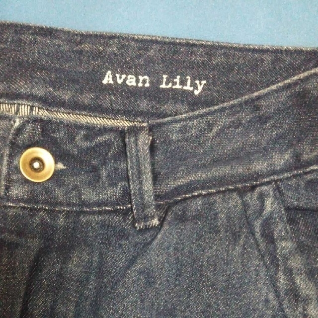 Avan Lily(アバンリリー)の新品タグ付 Avan Lily ワイドデニムパンツ レディースのパンツ(デニム/ジーンズ)の商品写真