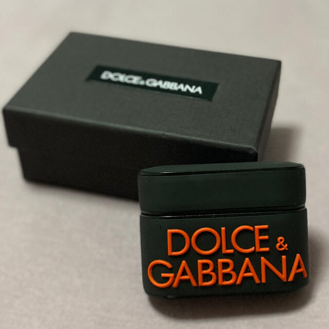 DOLCE&GABBANA(ドルチェアンドガッバーナ)のドルチェ&ガッバーナ AirPods pro ケース スマホ/家電/カメラのスマホアクセサリー(ストラップ/イヤホンジャック)の商品写真