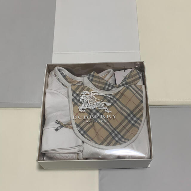 バーバリー Burberry ベビー ロンパース スタイ 帽子 カーデ 上位 3914