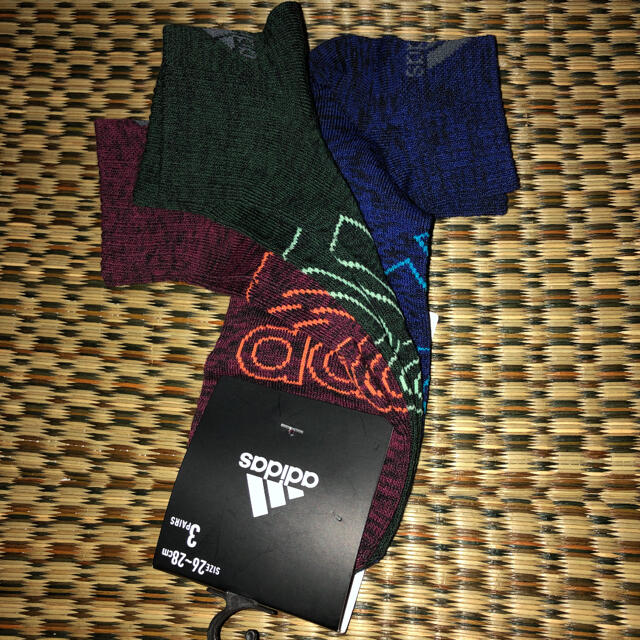 adidas(アディダス)の超人気貴重在庫なし‼️adidas III Neonデザインsocks26〜28 メンズのレッグウェア(ソックス)の商品写真