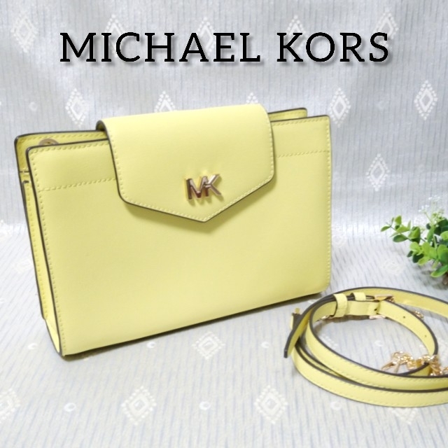 Michael Kors(マイケルコース)の美品　MICHAEL KORS　マイケルコース　コンパクト　ショルダーバッグ レディースのバッグ(ショルダーバッグ)の商品写真