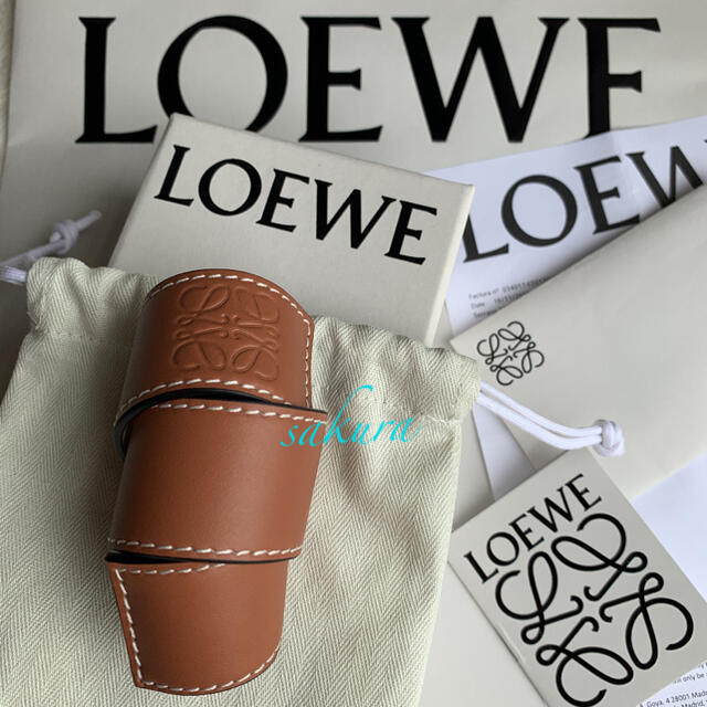 LOEWE ロエベ スラップ ブレスレット スモール (カーフ)