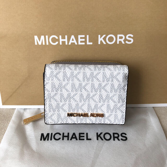 新品★MICHAEL KORSマイケルコース 定価33,000円 三つ折り財布