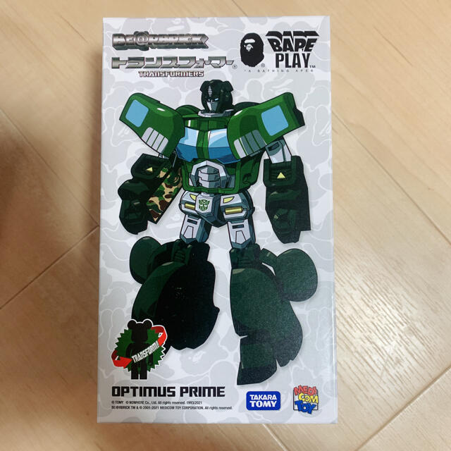 A BATHING APE(アベイシングエイプ)のBAPE BE@RBRICK TRANSFORMER 200% ベアブリック エンタメ/ホビーのフィギュア(その他)の商品写真