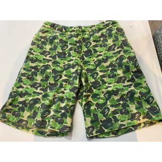 アベイシングエイプ(A BATHING APE)のAPE KAWS ABC CAMO SWEAT SHORTS L(ショートパンツ)