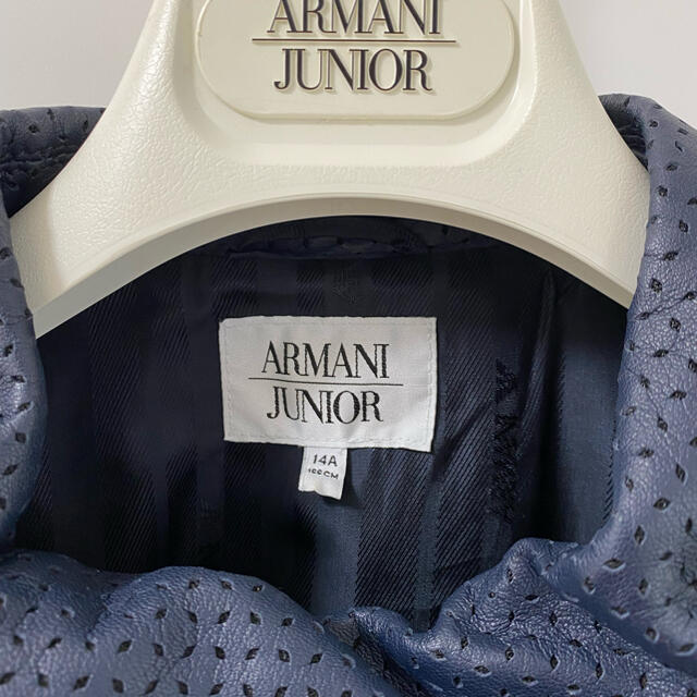 ARMANI JUNIOR(アルマーニ ジュニア)のアルマーニ　ARMANI レザー　ジャケット　ネイビー キッズ/ベビー/マタニティのキッズ服女の子用(90cm~)(ジャケット/上着)の商品写真