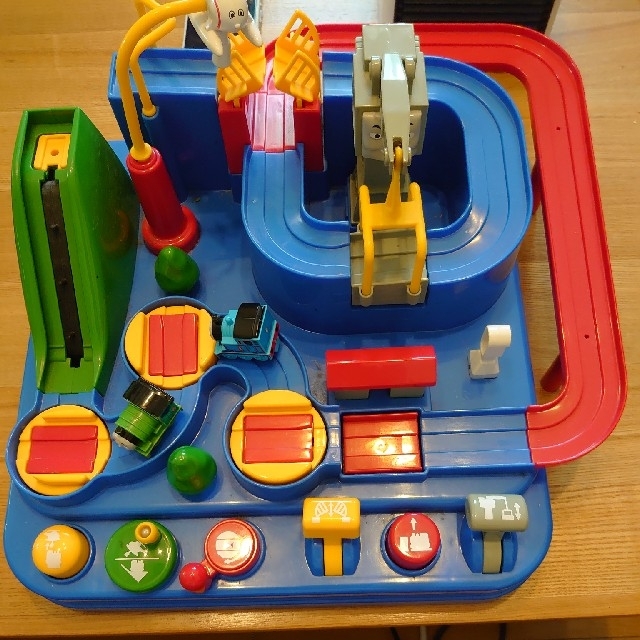 機関車トーマス おもちゃ キッズ/ベビー/マタニティのおもちゃ(電車のおもちゃ/車)の商品写真