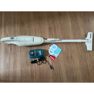 マキタ(Makita)のMakita 掃除機　CL102D(掃除機)