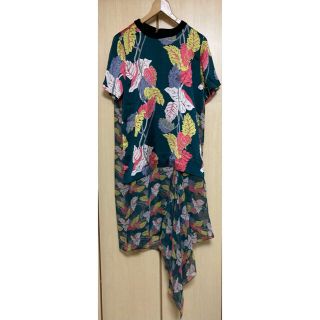 ほぼ新品☆sacai 花柄ワンピース