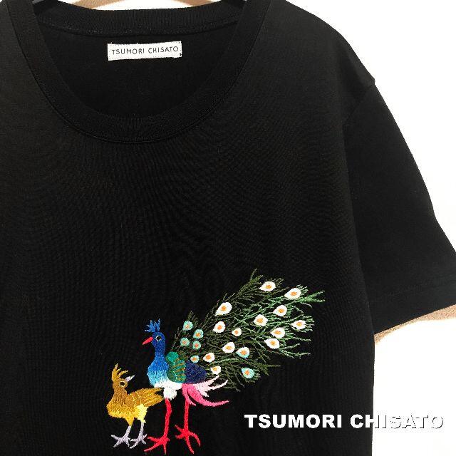 TSUMORI CHISATO(ツモリチサト)の【TSUMORI CHISATO】ツモリチサト 刺繍Peacock Tシャツ レディースのトップス(Tシャツ(半袖/袖なし))の商品写真