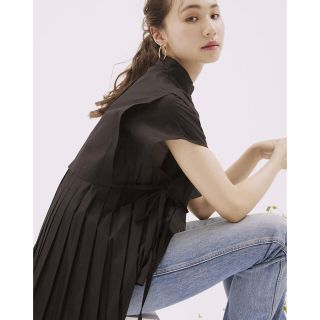 フレイアイディー(FRAY I.D)のNo sleeve pleats shirts   randeboo(シャツ/ブラウス(半袖/袖なし))