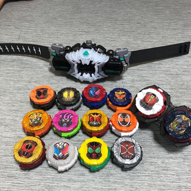 BANDAI(バンダイ)の仮面ライダージオウ　変身ベルト エンタメ/ホビーのフィギュア(特撮)の商品写真