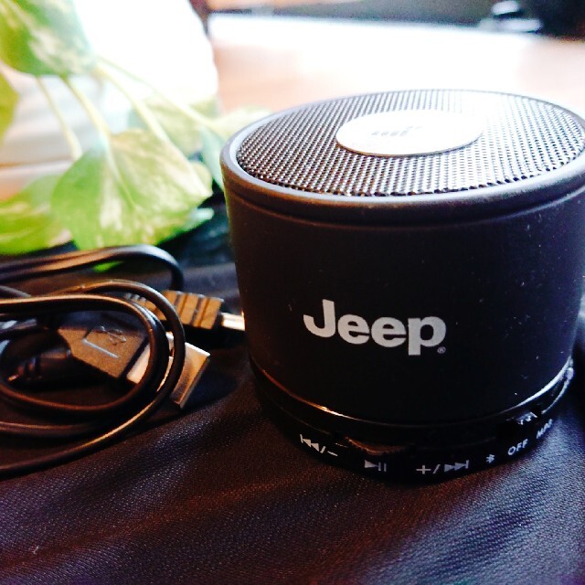 Jeep(ジープ)のJeep ノベルティ スピーカー スマホ/家電/カメラのオーディオ機器(スピーカー)の商品写真