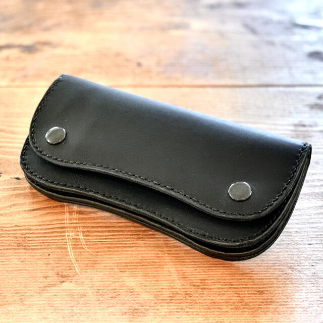 新しい トラッカーウォレット / BONE 03 BLACK 財布
