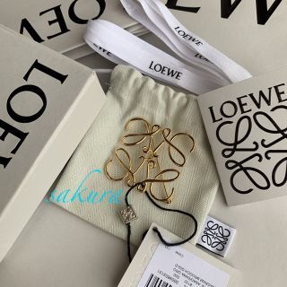 ロエベ(LOEWE)の新品未使用 ロエベ LOEWE アナグラムブローチ(ブローチ/コサージュ)