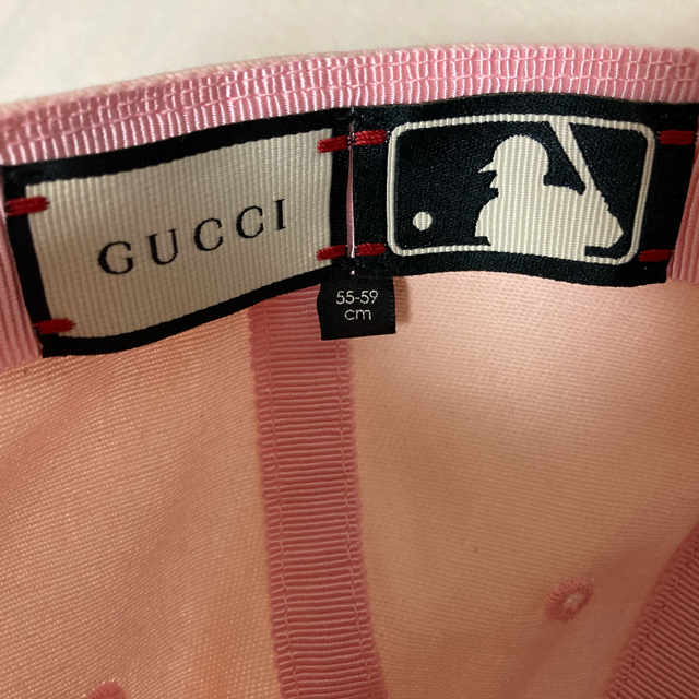 Gucci(グッチ)のGUCCI ヤンキース キャップ ピンク レディースの帽子(キャップ)の商品写真