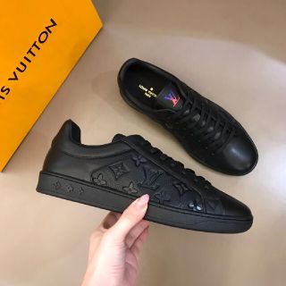 LOUIS VUITTON - ルイヴィトン スニーカー の通販 by pipo's shop｜ルイヴィトンならラクマ