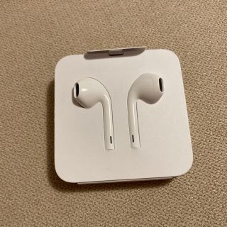 アップル(Apple)の正規品　有線イヤフォン(ヘッドフォン/イヤフォン)